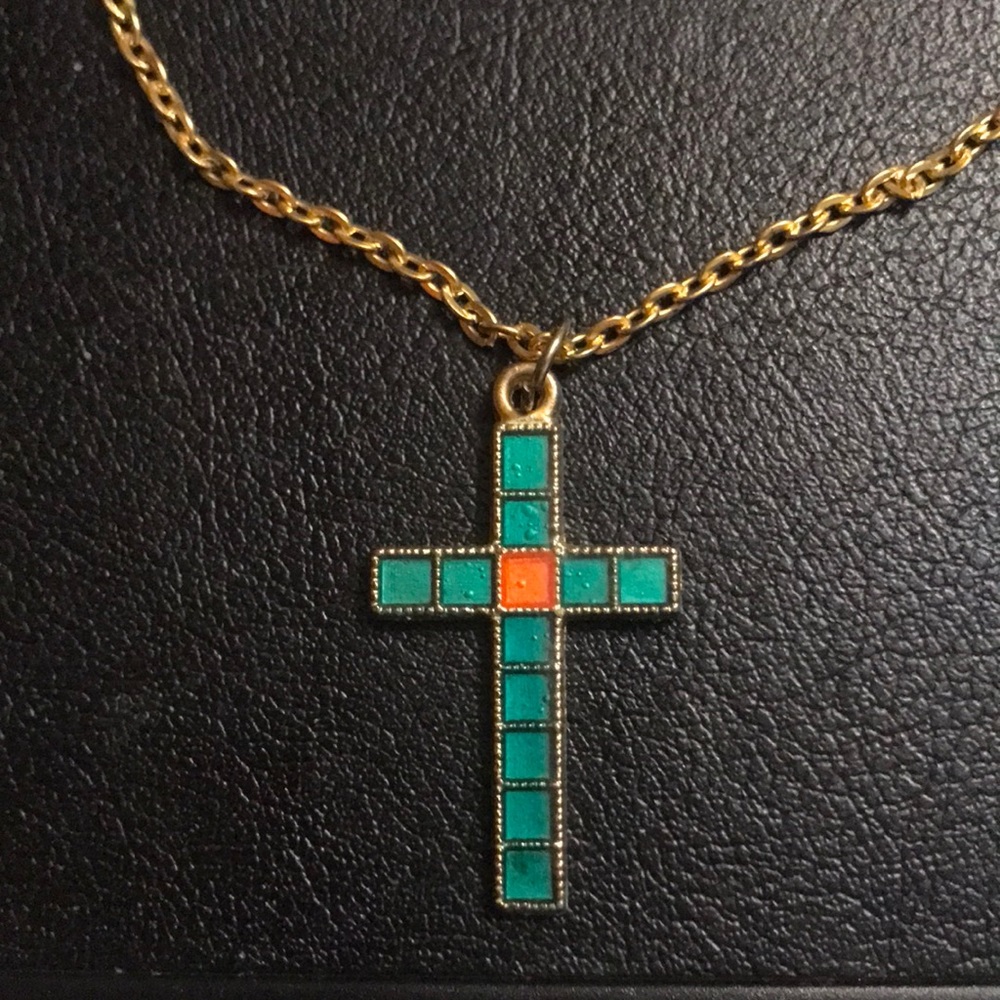 CROSS NECKLACE